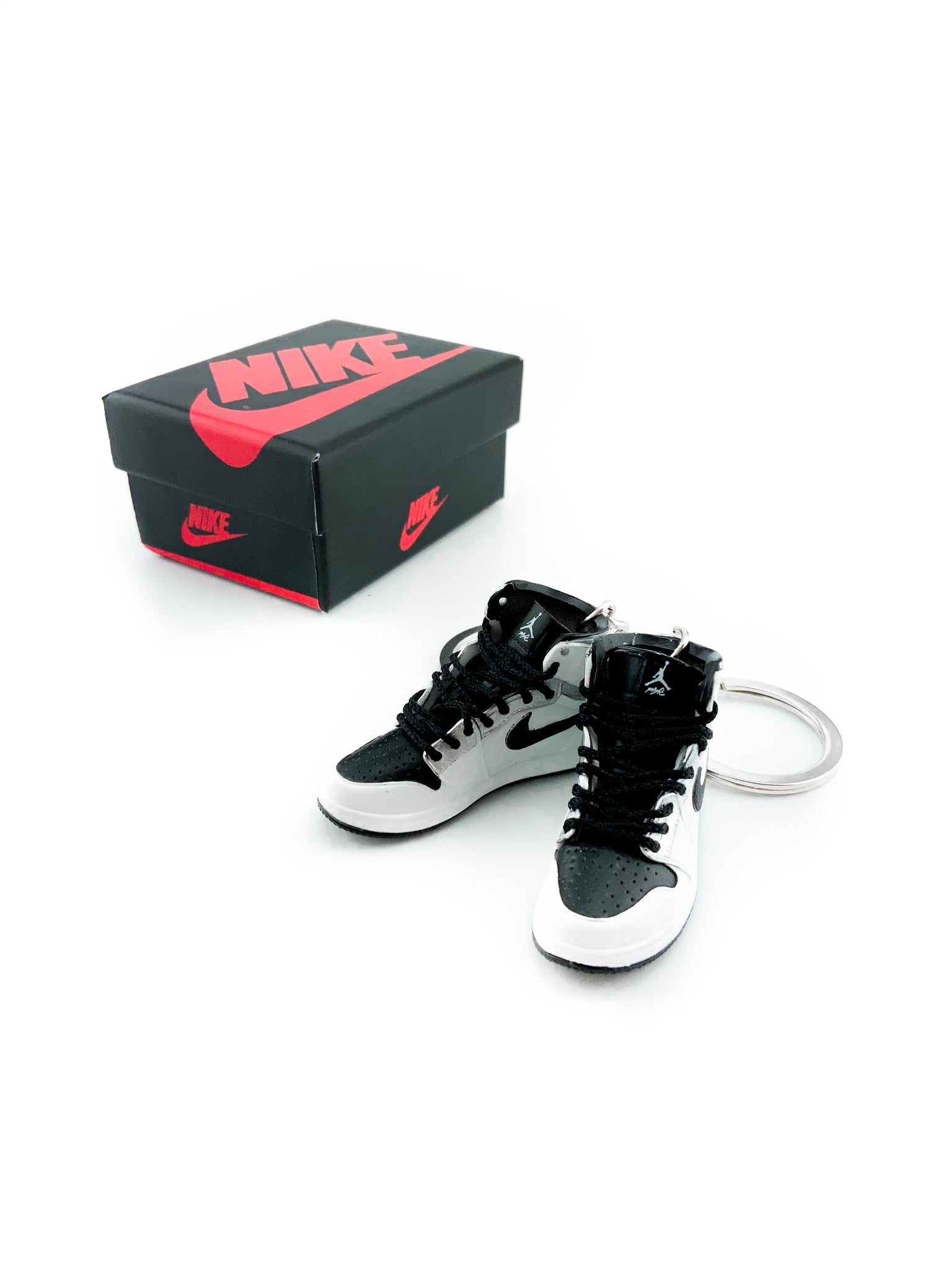 Mini Kawhi Leonard's Air Jordan High βPass The Torchβ Silver